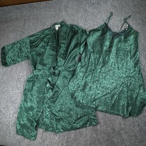 Vintage Intimate Affair Robe Gown Set Womens M/L Green Satin USA‎ Made 80s 90s